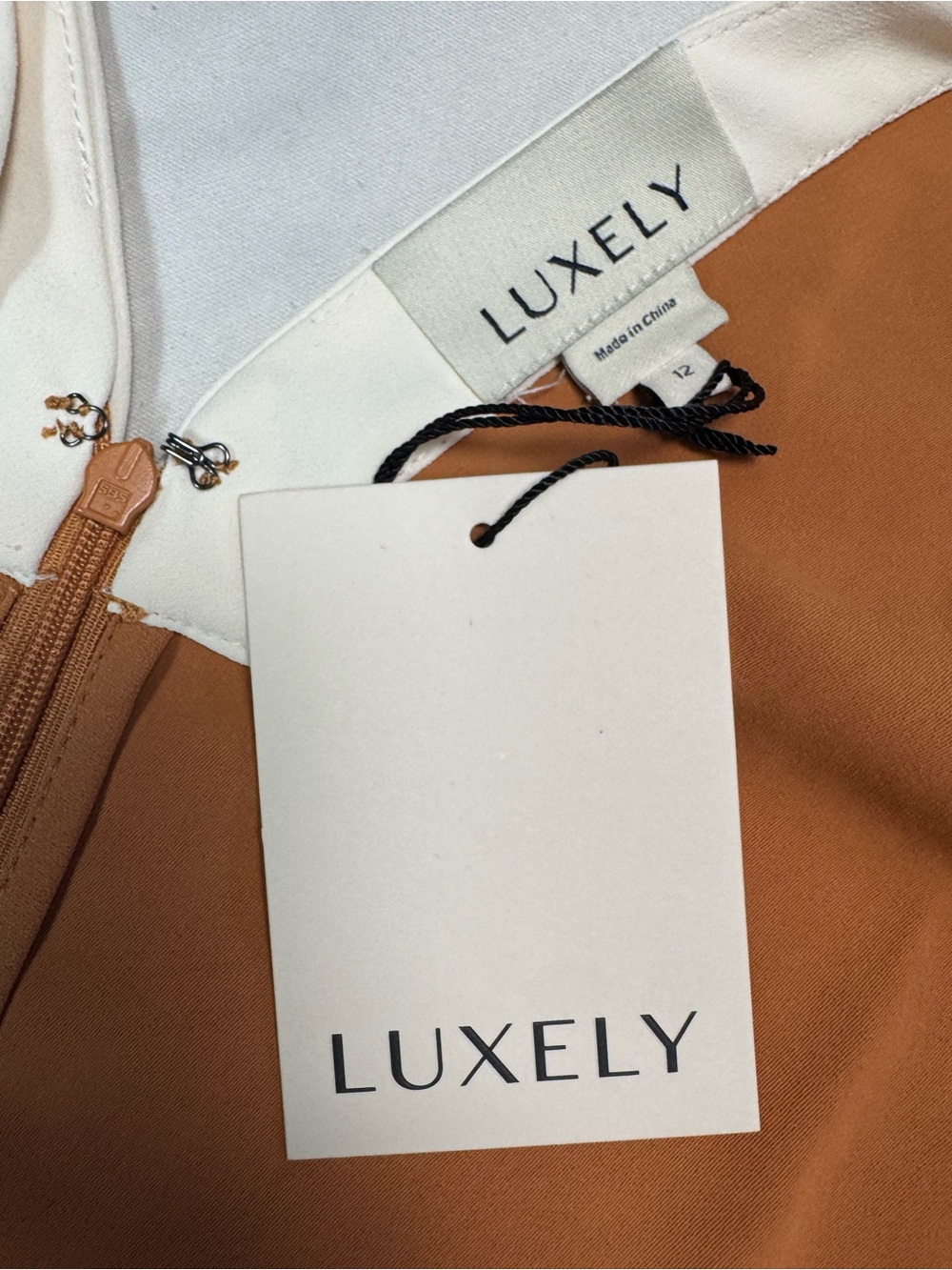 NWT New Luxely For Maggy London Gioia Dress In Copper/White Smoke Size 12 - Picture 6 of 8